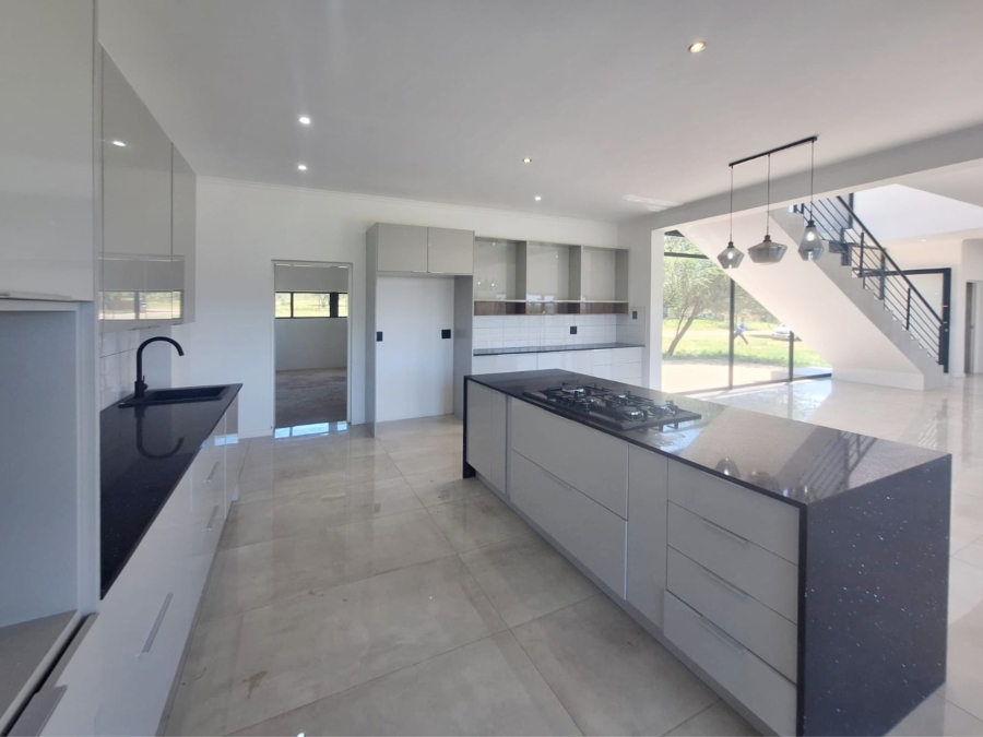 To Let 4 Bedroom Property for Rent in Redstone Private Country Estate North West